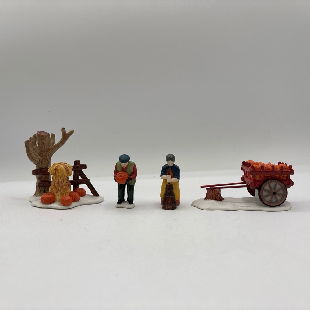 Dept 56‎ 1991 Vintage Heritage Village Collection Harvest Time Set Of 4 5941-2